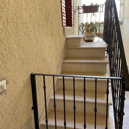Antico Borgo Bed & Breakfast Fornelli Bagian luar foto