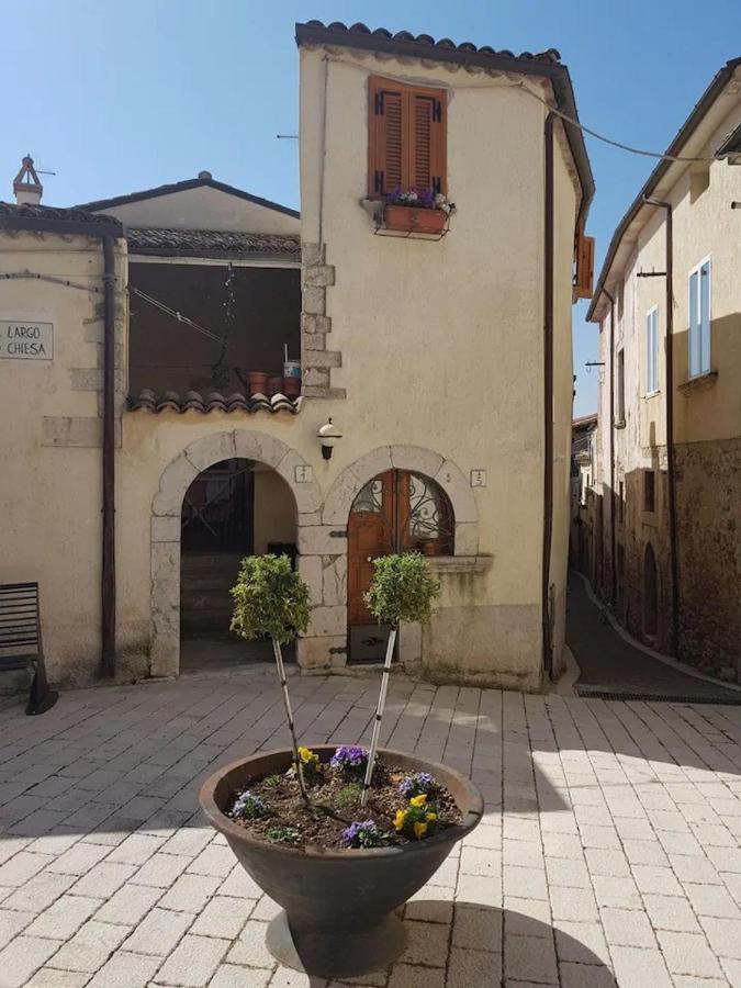 Antico Borgo Bed & Breakfast Fornelli Bagian luar foto